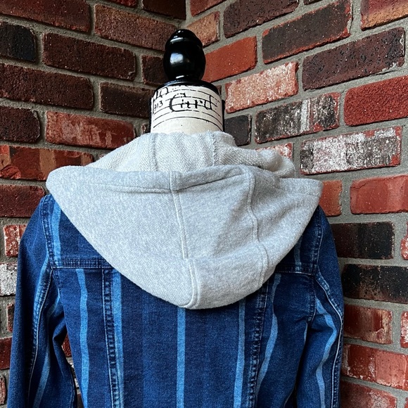 BACCINI FITTED CLASSIC HOODED DENIM JEAN JACKET  SIZE S - Picture 4 of 9